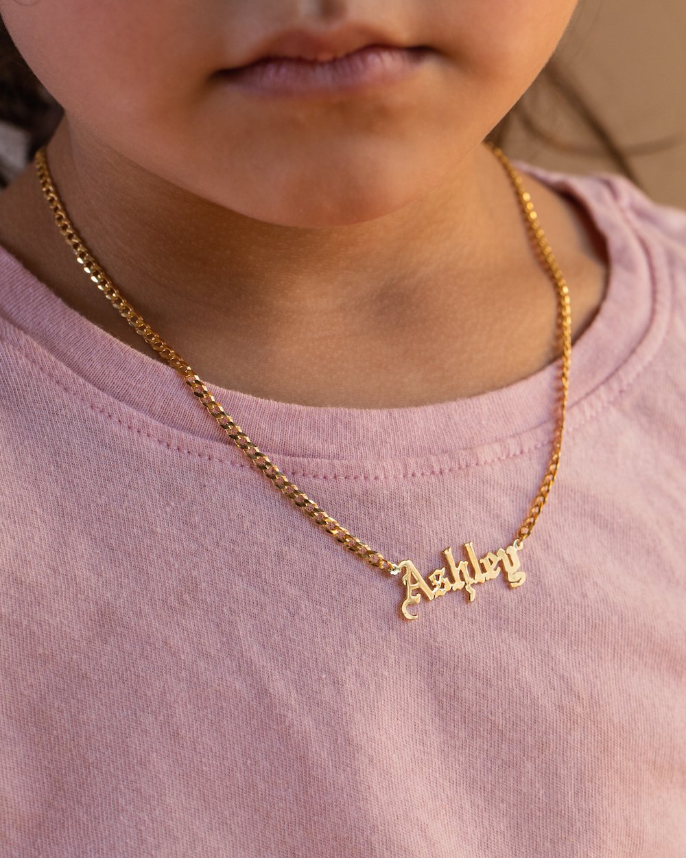 Ari&Lia CURB CHAINS Girls Single Gothic Name Plate with Curb Chain