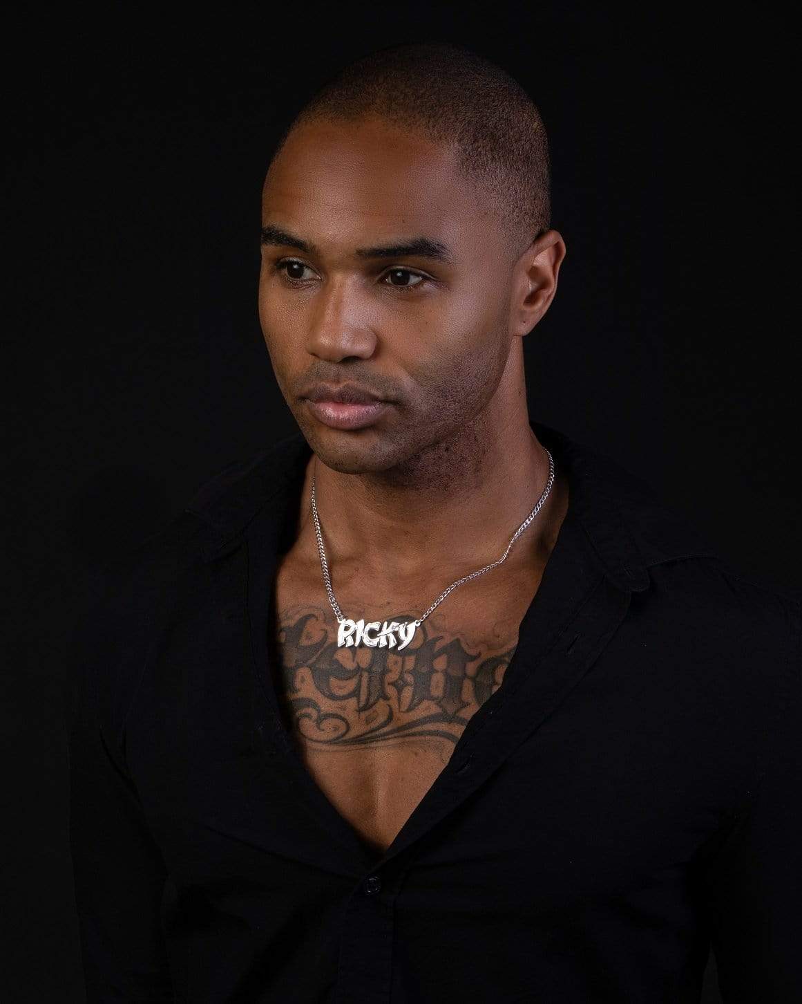 Ari&Lia MENS Men’s Single Name Necklace with Curb Chain