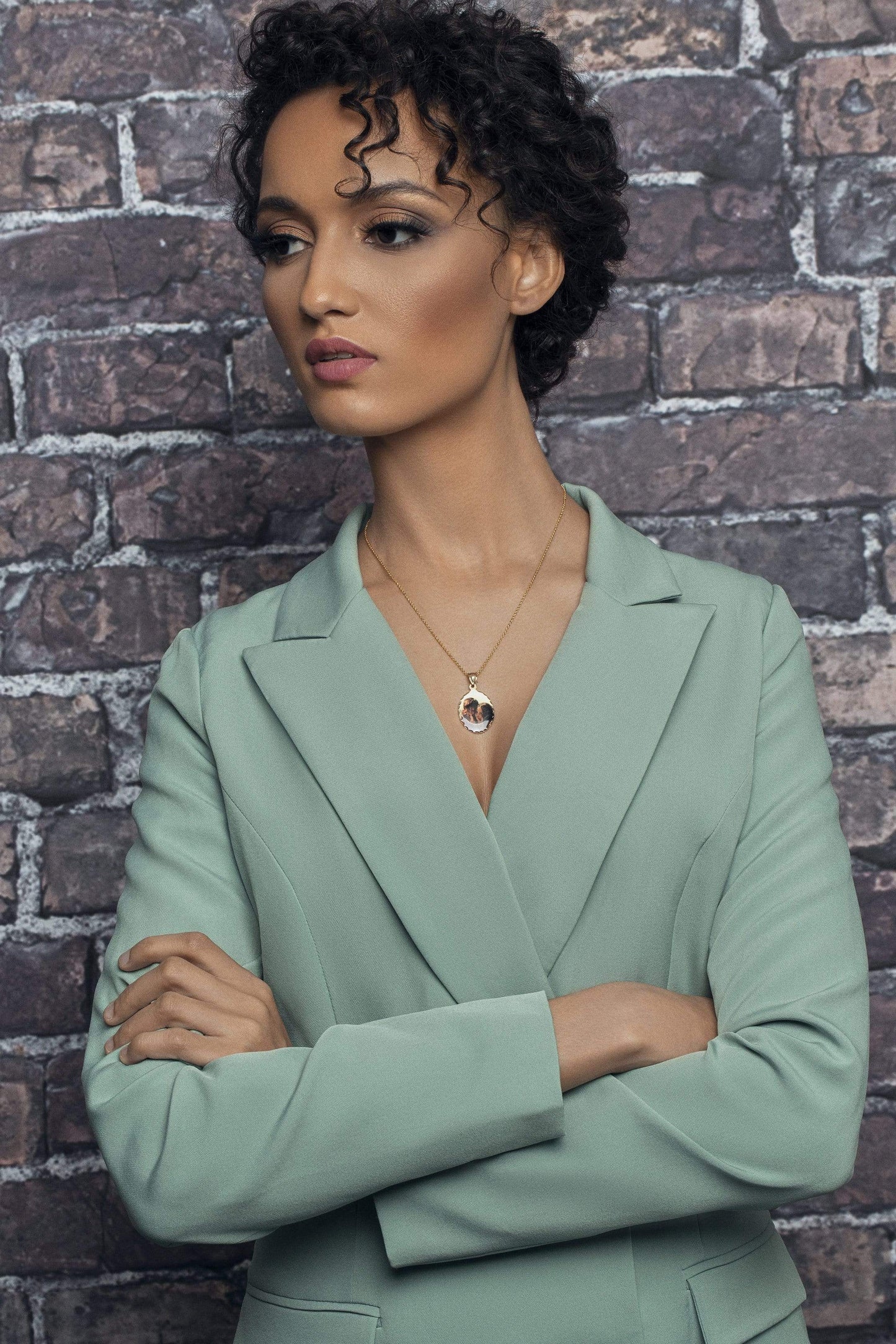 Ari&Lia Picture Pendants Oval Diamond Cut Edge Picture Pendant