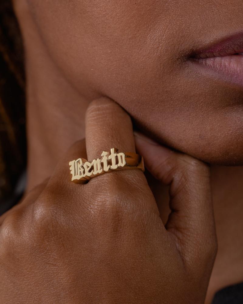 Ari&Lia Rings Womens Script Name Ring