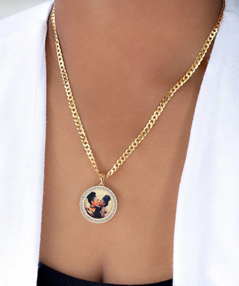 Ari&Lia Photo Pendant 18K Gold Over Silver / Cuban Chain Iced Out Round Photo Pendant PP204-GPSS