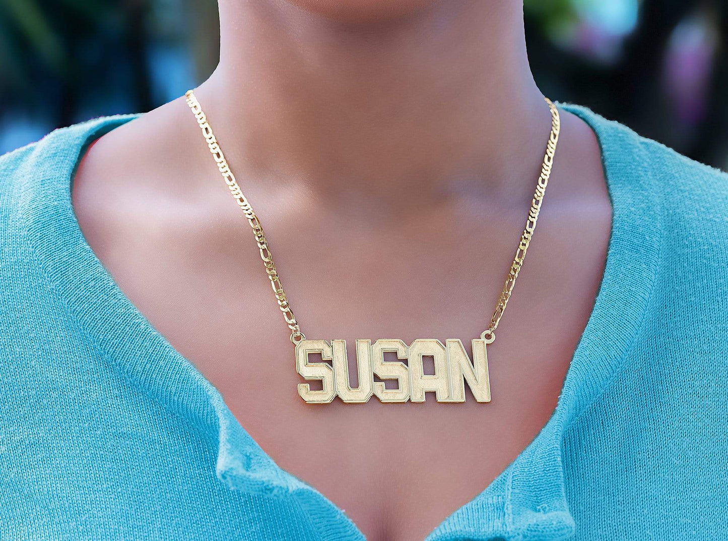 Ari&Lia Single 18K Rose Gold Over Silver Single Block Name Necklace With Engraved Edges NP90470-RG