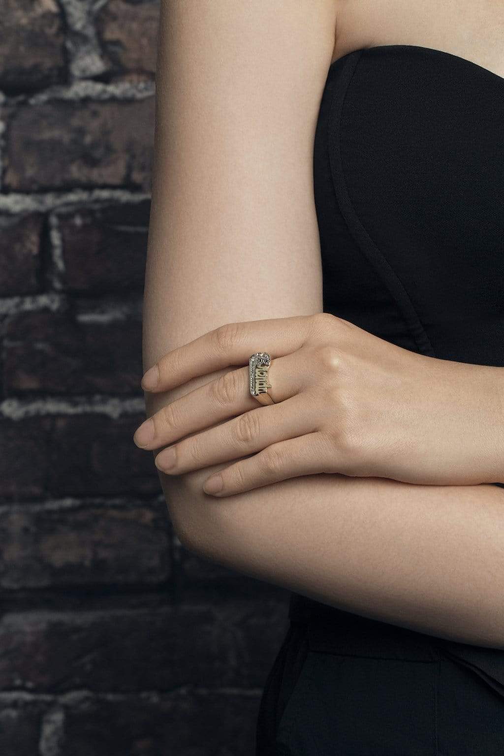 Ari&Lia Name Rings Script Name Ring With Diamond Accent
