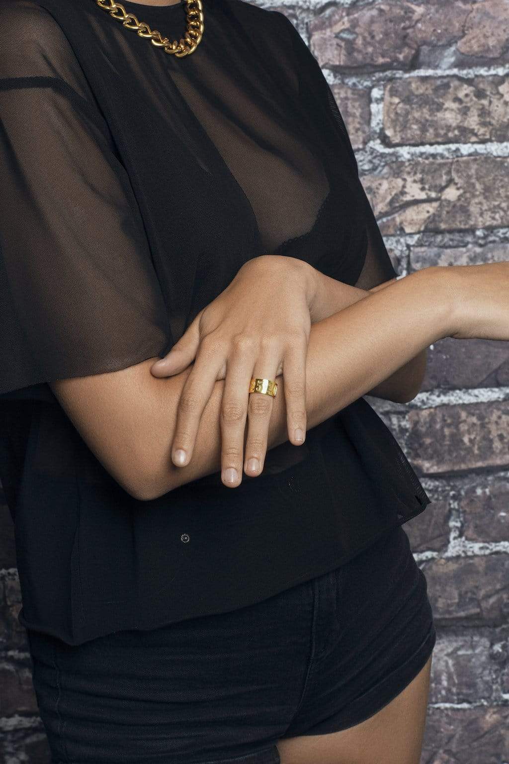 Ari&Lia Rings Name Or Date Cut Out Ring