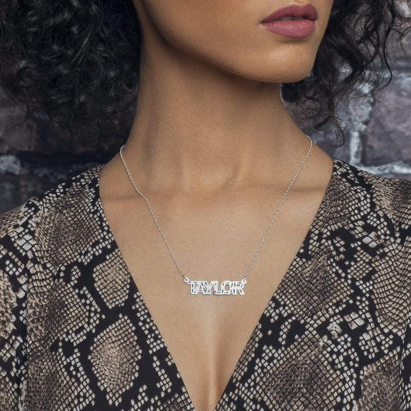 Ari&Lia Single Single Block Name Necklace With Diamond Cut